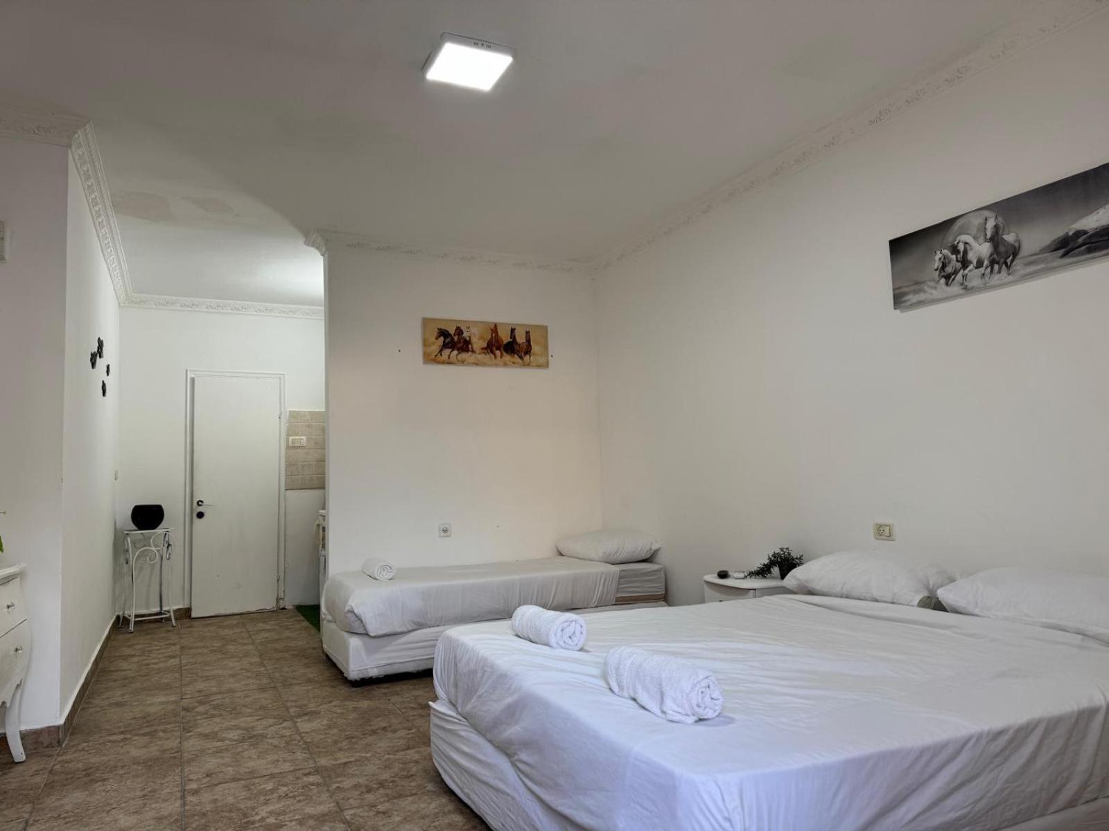 Loren Village Neve Zohar Buitenkant foto